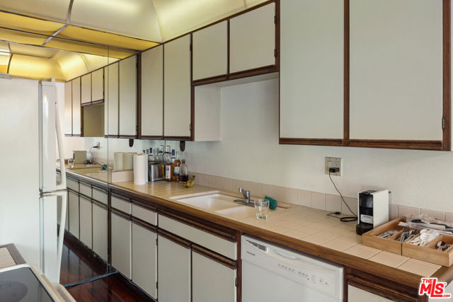1131 Alta Loma Road, West Hollywood CA: https://media.crmls.org/mediaz/738782de-bd5c-4374-9fae-296e377d60be.jpg