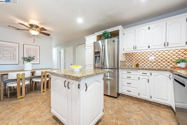 Image 20 of 56 For 4732 Loretta Way