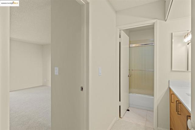 2 Commodore DR, Emeryville CA: https://media.crmls.org/mediaz/738942b7-f48c-4df2-8545-12d8ef9c833b.jpg