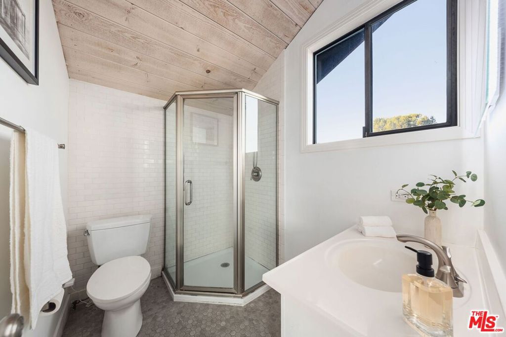 MLS #25607185 image #40