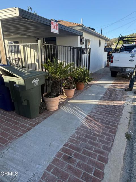 Detail Gallery Image 3 of 14 For 610 Fillmore St #1/2,  Fillmore,  CA 93015 - 1 Beds | 1 Baths