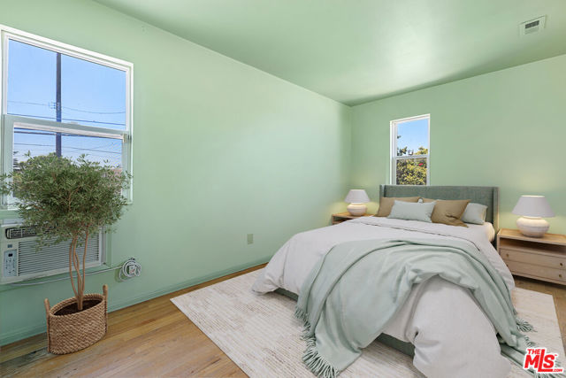 1205 Appleton Way, Venice CA: https://media.crmls.org/mediaz/73899ffa-68d7-43e1-ad50-67309091fdbe.jpg