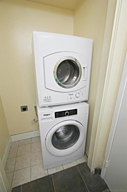 Image 21 of 25 For 5990 Dandridge Ln  188