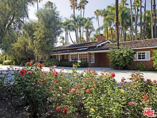 17545 Parthenia Street, Sherwood Forest CA: https://media.crmls.org/mediaz/738a51a4-a1b0-4abb-b7ee-a561318c8e39.jpg