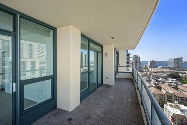 555 Front Street, San Diego CA: https://media.crmls.org/mediaz/738aab22-edd6-4da5-895e-dac2f8d06b08.jpg