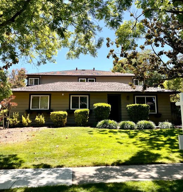 5894 El Zuparko Drive, San Jose CA: https://media.crmls.org/mediaz/738ac77d-3c6e-44a8-ba96-88ce5ebc1246.jpg