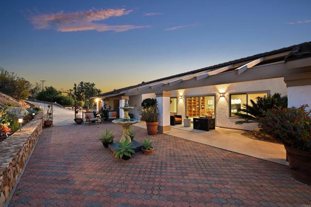 Detail Gallery Image 6 of 53 For 13065 via Suena, Valley Center,  CA 92082 - 3 Beds | 2/1 Baths