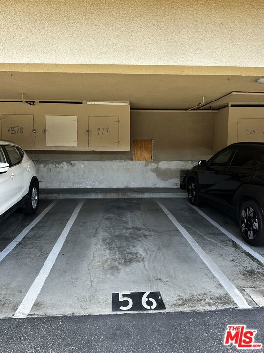 https://media.crmls.org/mediaz/738d02fe-d0c8-4823-abec-0f0a06fdb72c.jpg?preset=X-Large