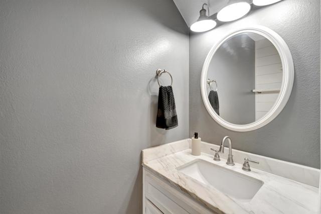 Detail Gallery Image 10 of 49 For 9525 High Park Ln, Rancho Penasquitos,  CA 92129 - 3 Beds | 3 Baths