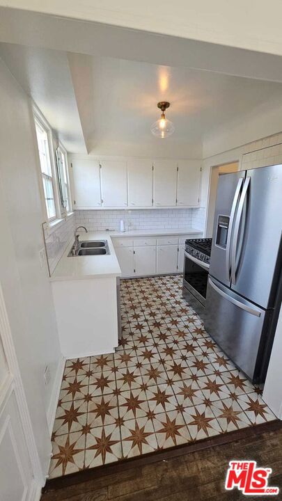 2615 W Edgehill, Los Angeles CA: https://media.crmls.org/mediaz/738eb80c-ce42-44b0-8dd4-55099ca4a157.jpg