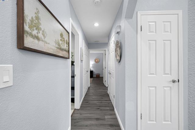 22633 Mossy Rock Drive, Hayward CA: https://media.crmls.org/mediaz/738ec03e-d613-4051-8853-6a7b01a78a9a.jpg