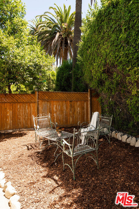 264 Robinson Road, Pasadena CA: https://media.crmls.org/mediaz/738f6467-92a4-47fb-ad9e-1708cdc1eb57.jpg