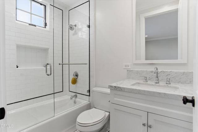 5 Bed Home for Sale in Los Angeles, California