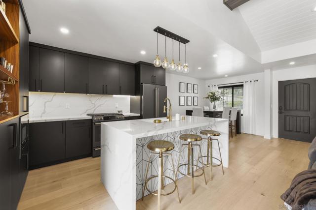 2146 Foster St, Oceanside CA: https://media.crmls.org/mediaz/73900b45-08ba-41ff-86d7-ba2bf41f6a13.jpg