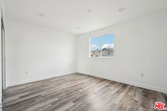2516 Malabar Street, Los Angeles CA: https://media.crmls.org/mediaz/73909adf-9305-4d43-b9ba-d8f3529e8cb0.jpg