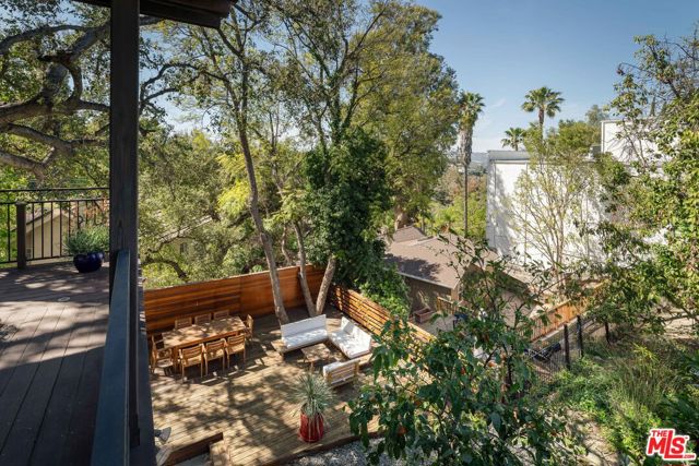 4713 Bedel Street, Woodland Hills CA: https://media.crmls.org/mediaz/73921855-d942-40d7-ac15-8404de268037.jpg