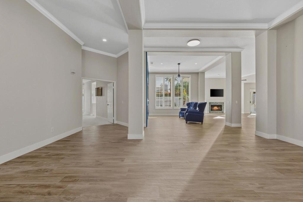 MLS #219137893DA image #3