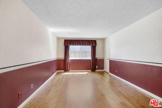 11111 Vanalden Avenue photo 5