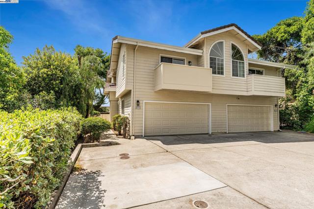 19723 Redwood Rd, Castro Valley CA: https://media.crmls.org/mediaz/7393483f-769f-4934-bb2d-a4773e0c61f1.jpg