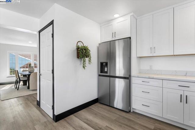 Image 12 of 49 For 5301 Brann St