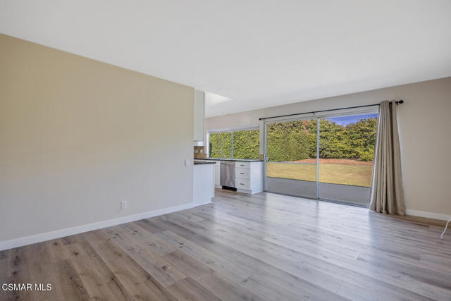 1368 Sheffield Place, Thousand Oaks CA: https://media.crmls.org/mediaz/7393eec2-64b1-4f0a-a388-be458e80f1d7.jpg