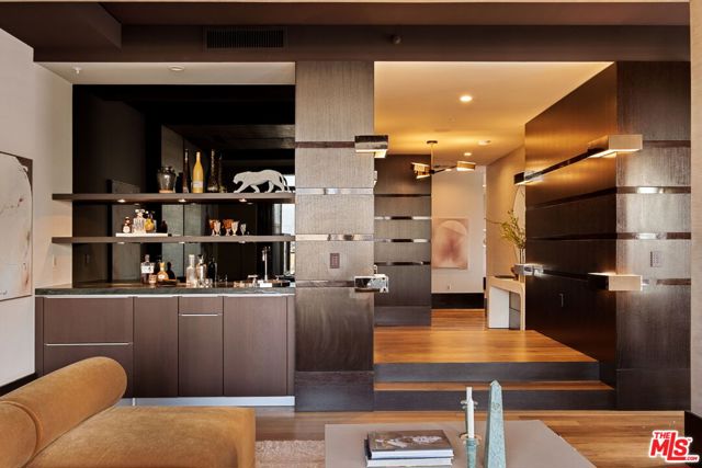 1155 S Grand Avenue, Los Angeles CA: https://media.crmls.org/mediaz/73940252-a751-406c-b90e-cf8c4c06dd3d.jpg