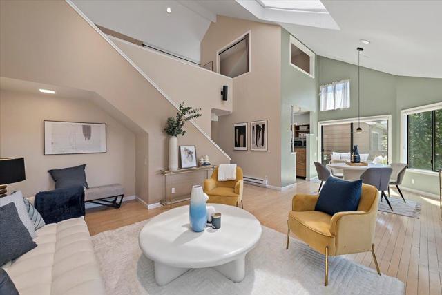 953 Shoreline Drive, San Mateo CA: https://media.crmls.org/mediaz/73949bd5-679b-43e0-bda4-93ebcf2bff23.jpg