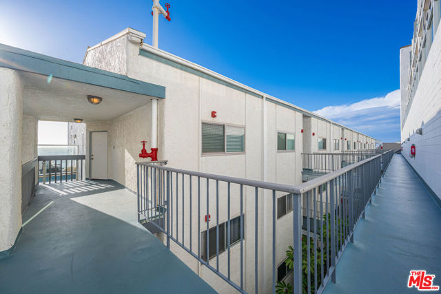 615 Esplanade, Redondo Beach, California 90277, 2 Bedrooms Bedrooms, ,1 BathroomBathrooms,Residential,Sold,Esplanade,24359495
