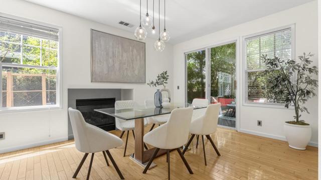 1550 Redwood Court, Mountain View CA: https://media.crmls.org/mediaz/7395a652-de2d-4c52-8e73-51dd9421fa12.jpg