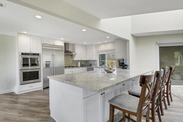 929 Chumash Trail, Vista CA: https://media.crmls.org/mediaz/73963324-71ff-4b1b-9659-6928fae24710.jpg