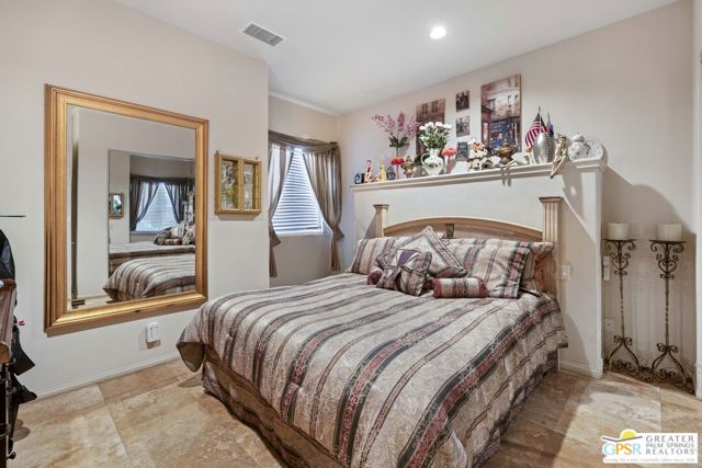 18 Calais Circle, Rancho Mirage CA: https://media.crmls.org/mediaz/73965950-f91e-4778-8602-7ea6127b2a72.jpg