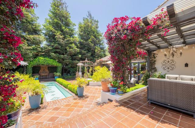 1 Santa Lucia Avenue, Salinas CA: https://media.crmls.org/mediaz/7397077b-8a62-4625-8c93-525f62272e1f.jpg