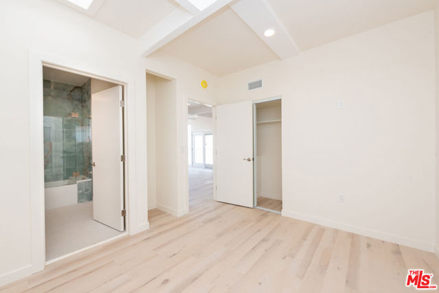 7273 Birdview Avenue, Malibu CA: https://media.crmls.org/mediaz/73976c2b-ced2-4ed1-a46a-bc133550630d.jpg