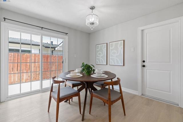 36523 Cherry St, Newark CA: https://media.crmls.org/mediaz/7398044e-dc9f-4a0a-aef4-771588a6cc63.jpg