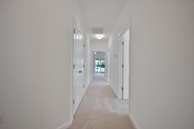 1685 American River Trail,  CA: https://media.crmls.org/mediaz/7398a1dc-6eaa-499c-8069-130cc1bfd3e5.jpg