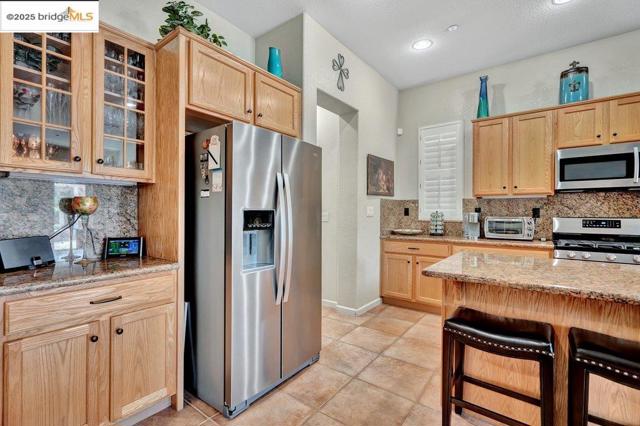 2981 Atherton Pl, Brentwood CA: https://media.crmls.org/mediaz/73993b67-c46f-45aa-a805-ef87a5b171d4.jpg