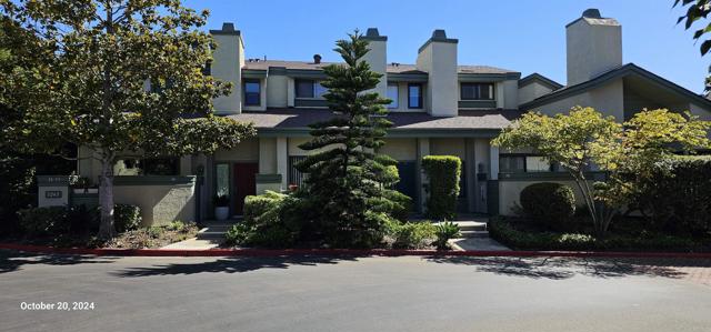 Detail Gallery Image 1 of 30 For 3243 Caminito Eastbluff #38,  La Jolla,  CA 92037 - 3 Beds | 2/1 Baths