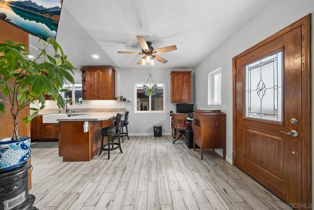 11764 66 Avenida Marcella, El Cajon CA: https://media.crmls.org/mediaz/73997441-38b2-4717-8251-f7a5320485fb.jpg