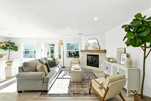 7917 Ostrom Avenue, Van Nuys CA: https://media.crmls.org/mediaz/739a21a4-9a73-442f-a350-862970448180.jpg