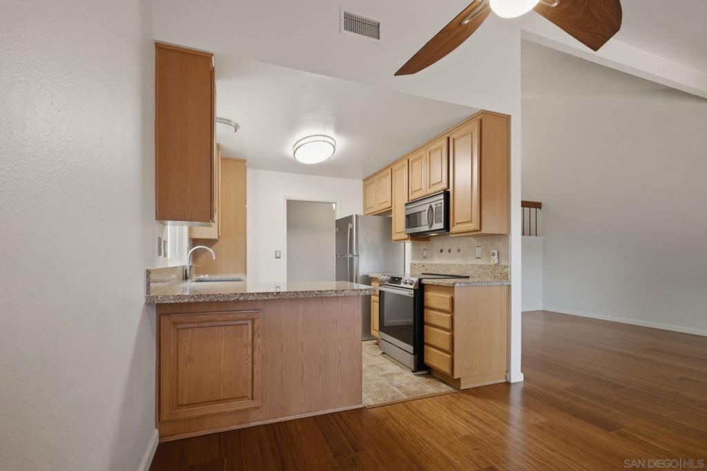 1612 Bridgeview Dr - photo 10