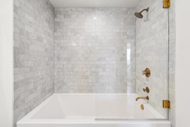 401 Harrison Street, San Francisco CA: https://media.crmls.org/mediaz/739ae508-f5dd-4ad5-8d97-b3897166156b.jpg