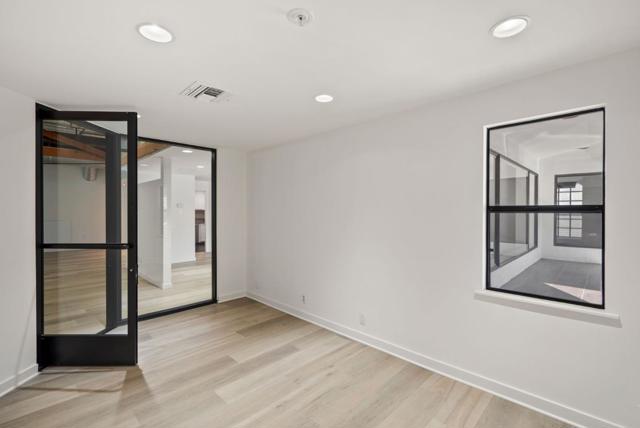 Image 19 of 33 For 558560 Waverley Street