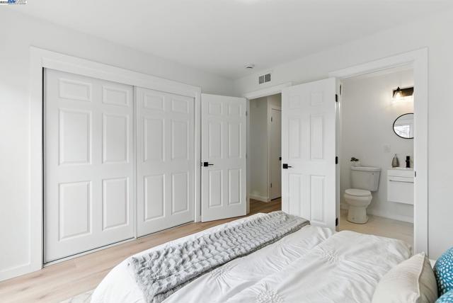 100 Byrne St, Daly City CA: https://media.crmls.org/mediaz/739bb10f-f961-4de2-9e24-66ca8b5534d0.jpg