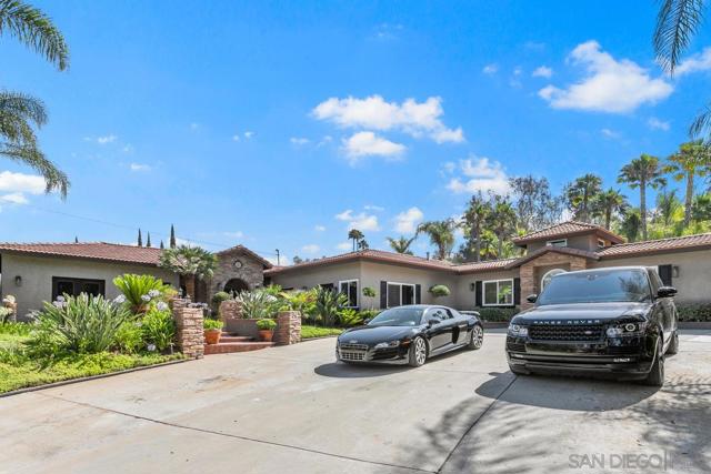 4716 S Mission Rd, Fallbrook CA: https://media.crmls.org/mediaz/739bbc61-df14-4c14-9dbb-e4ffd1ecf123.jpg