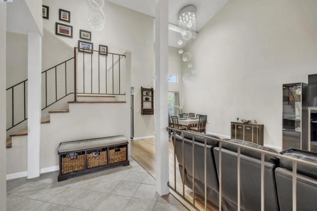 2380 Cabrillo Dr, Hayward CA: https://media.crmls.org/mediaz/739bce9d-6877-4f03-8cc9-54d7db0c9a07.jpg