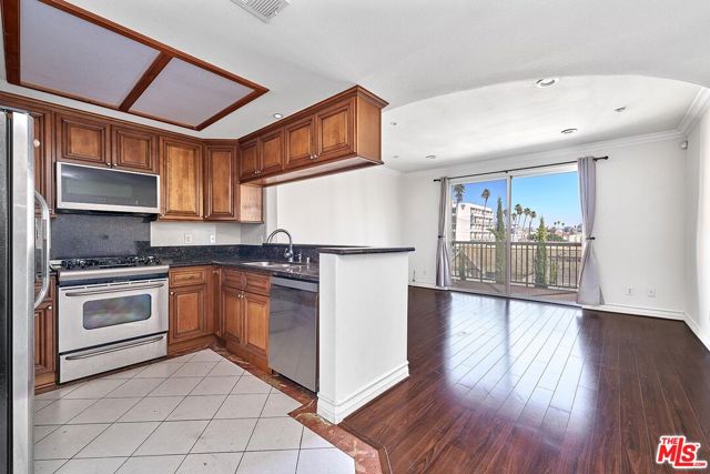 3140 San Marino Street, 301 photo 2
