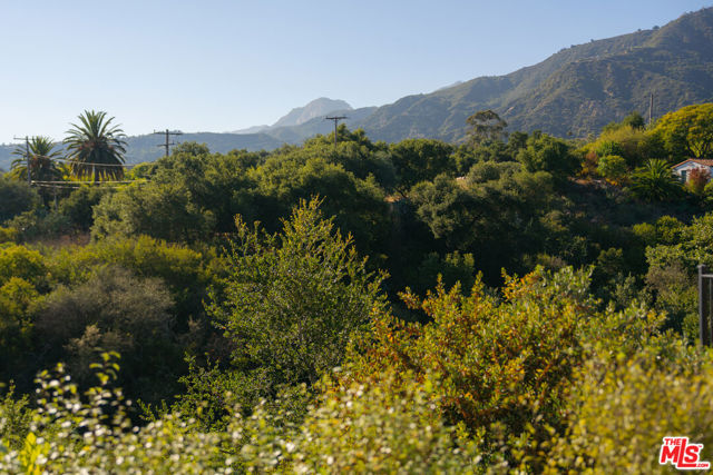 715 Circle Drive, Montecito CA: https://media.crmls.org/mediaz/739c7129-f8f9-4da2-bc6d-6009ab476fac.jpg