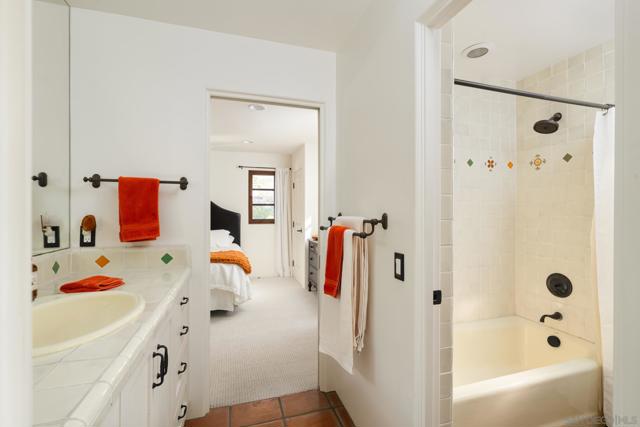 2563 Via Pisa, Del Mar CA: https://media.crmls.org/mediaz/739ccd0c-f82b-4272-905a-b656829c29fb.jpg