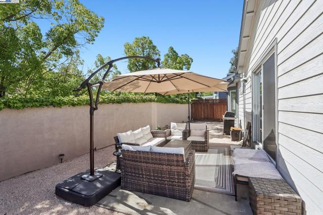 974 Clinton Pl, Pleasanton CA: https://media.crmls.org/mediaz/739dc152-a56a-4c30-8ad7-78af5a2576dc.jpg