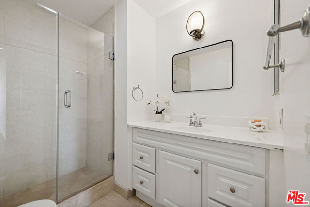 10747 Wilshire Boulevard, Los Angeles CA: https://media.crmls.org/mediaz/739dec89-23b0-4122-a36a-cfc987bdc97a.jpg